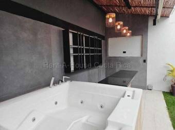 Se alquila casa en San Rafael Escazú 26-385