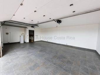 Se vende casa en Mora Colón 27-325