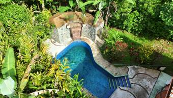 SE VENDE CASA CON PISCINA Y GRAN POTENCIAL DE INVERSION CERCA DEL MAR