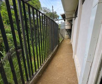 Commercial building for sale on Calle Meza, Alajuela.