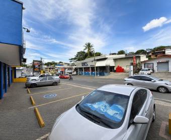 Commercial building for sale on Calle Meza, Alajuela.