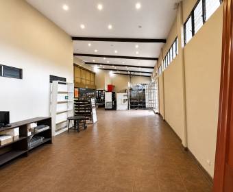 Commercial building for sale on Calle Meza, Alajuela.