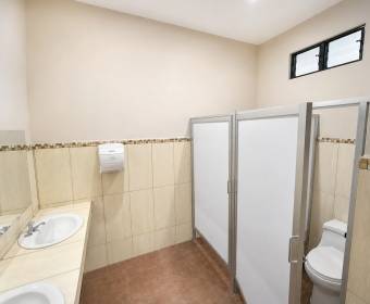 Commercial building for sale on Calle Meza, Alajuela.