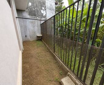 Commercial building for sale on Calle Meza, Alajuela.