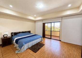 Casa independiente de 2 plantas a la venta en La Caraña, Piedades de Santa Ana