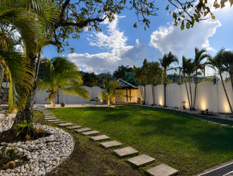 Casa independiente de 2 plantas a la venta en La Caraña, Piedades de Santa Ana