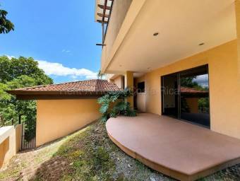 Venta de Casa de Lujo en Ciudad Colón. RAH 27-325