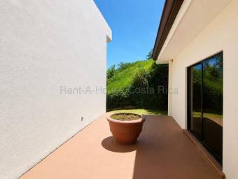 Venta de Casa de Lujo en Ciudad Colón. RAH 27-325