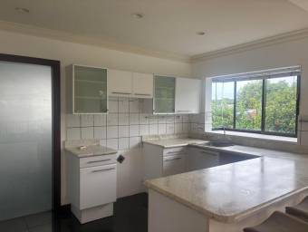 Venta de Apartamento en Mora-Colón. RAH 27-323