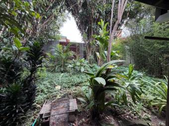 Casa Suelo de Mixto en Venta en Desamparados