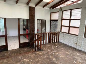 Casa Suelo de Mixto en Venta en Desamparados