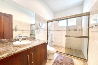 Se Vende Casa en Subcondominio de Residencial Altamonte, Granadilla de Curridabat 3 Habita Se Vende Casa en Subcondominio de Residencial Altamonte, Granadilla de Curridabat 3 Habita