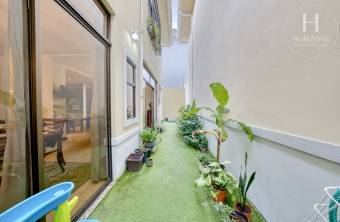 Se Vende Casa en Subcondominio de Residencial Altamonte, Granadilla de Curridabat 3 Habita Se Vende Casa en Subcondominio de Residencial Altamonte, Granadilla de Curridabat 3 Habita