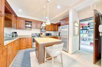 Se Vende Casa en Subcondominio de Residencial Altamonte, Granadilla de Curridabat 3 Habita Se Vende Casa en Subcondominio de Residencial Altamonte, Granadilla de Curridabat 3 Habita