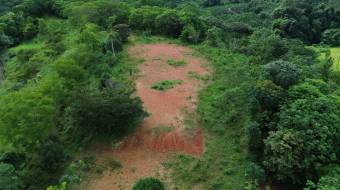 VENTA DE FINCA DE 8.1 HA CON DOS CASAS Y FRENTE DE RIO EN LAS MESAS, PEREZ ZELEDON