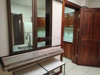 Se alquila casa en La Ribera Belén 27-379