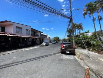 Se vende casa en Zapote San José 26-1913
