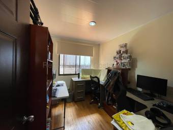 Se vende casa en Zapote San José 26-1913