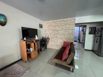 Se vende casa en Zapote San José 26-1913