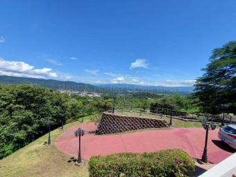 Se vende casa en Ciudad Colón Mora 27-325
