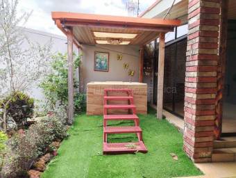 Venta de Casa en Mercedes de Heredia. RAH 27-404 Venta de Casa en Mercedes de Heredia. RAH 27-404