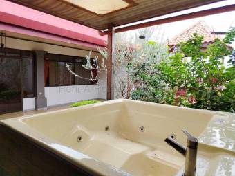 Venta de Casa en Mercedes de Heredia. RAH 27-404 Venta de Casa en Mercedes de Heredia. RAH 27-404