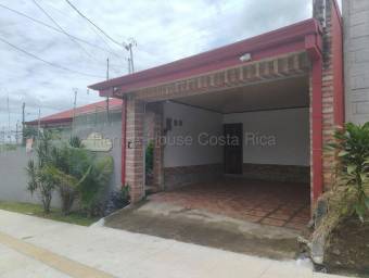 Venta de Casa en Mercedes de Heredia. RAH 27-404