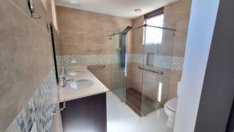 Vendo Apartamento en Condominio Veredas del Río  Santa Ana, San José 