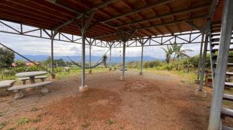 VENTA DE CABAÑA DE MONTAÑA EN MIRAVALLES, PEREZ ZELEDON VISTA PANORAMICA Y POTENCIAL AIRBNB