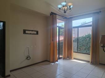 Se vende linda casa en Ayarco, Curridabat Se vende linda casa en Ayarco, Curridabat