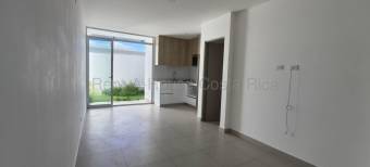 Se alquila apartamento en Piedades Santa Ana 27-65
