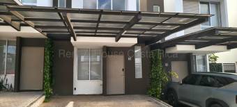 Se alquila apartamento en Piedades Santa Ana 27-65