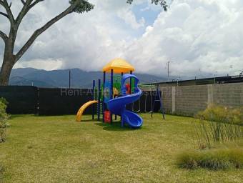 Se alquila casa en Pozos Santa Ana 27-414