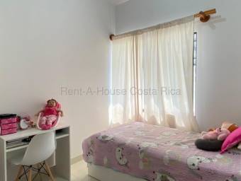 Se alquila casa en Pozos Santa Ana 27-414