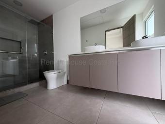 Se alquila casa en San Rafael Escazú 27-221