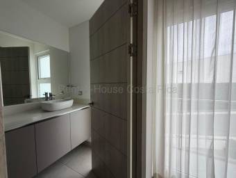 Se alquila casa en San Rafael Escazú 27-221