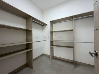 Se alquila casa en San Rafael Escazú 27-221
