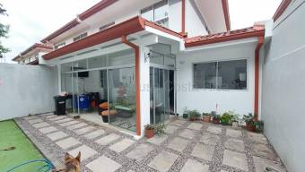 Venta de Casa en Condominio Hacienda Colón. RAH 26-2134 