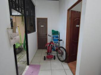 Casa con 2 apartamentos en Santo Tomás de Santo Domingo