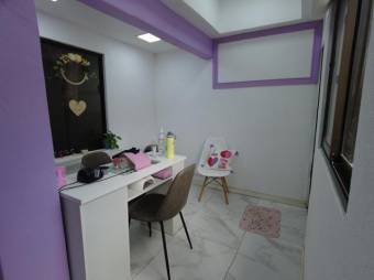 Casa con 2 apartamentos en Santo Tomás de Santo Domingo