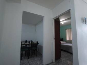 Casa con 2 apartamentos en Santo Tomás de Santo Domingo