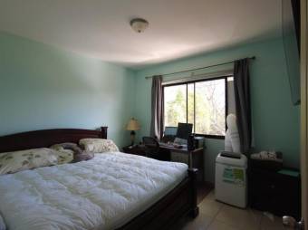 Casa con 2 apartamentos en Santo Tomás de Santo Domingo