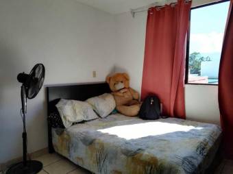 Casa con 3 apartamentos en Heredia