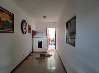 Se Vende 1 Casa y 2 Apartamentos Adjuntos en Llorente de Tibás , San Jose
