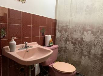 Se Vende Hermosa Casa en la Asunción de Belen Heredia