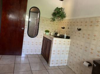 Se Vende Hermosa Casa en la Asunción de Belen Heredia