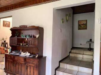 Se Vende Hermosa Casa en la Asunción de Belen Heredia