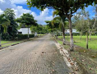 Vendo lote en Condominio Villa verde, Contiguo Entrada Punta Leona