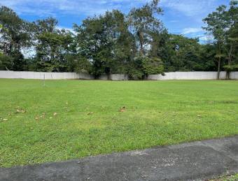Vendo lote en Condominio Villa verde, Contiguo Entrada Punta Leona