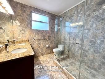 Escazú apartamento amoblado alquiler $2.300 /210 metros